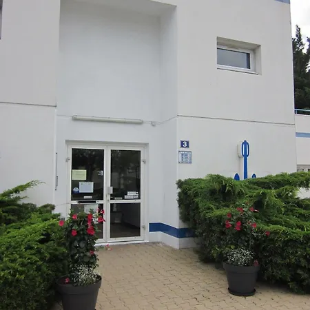 Kyriad Direct La Beaujoire Отель 2*